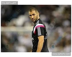 付出1300万美元签下三旬老将，结果火箭是让他到球队来打酱油的？